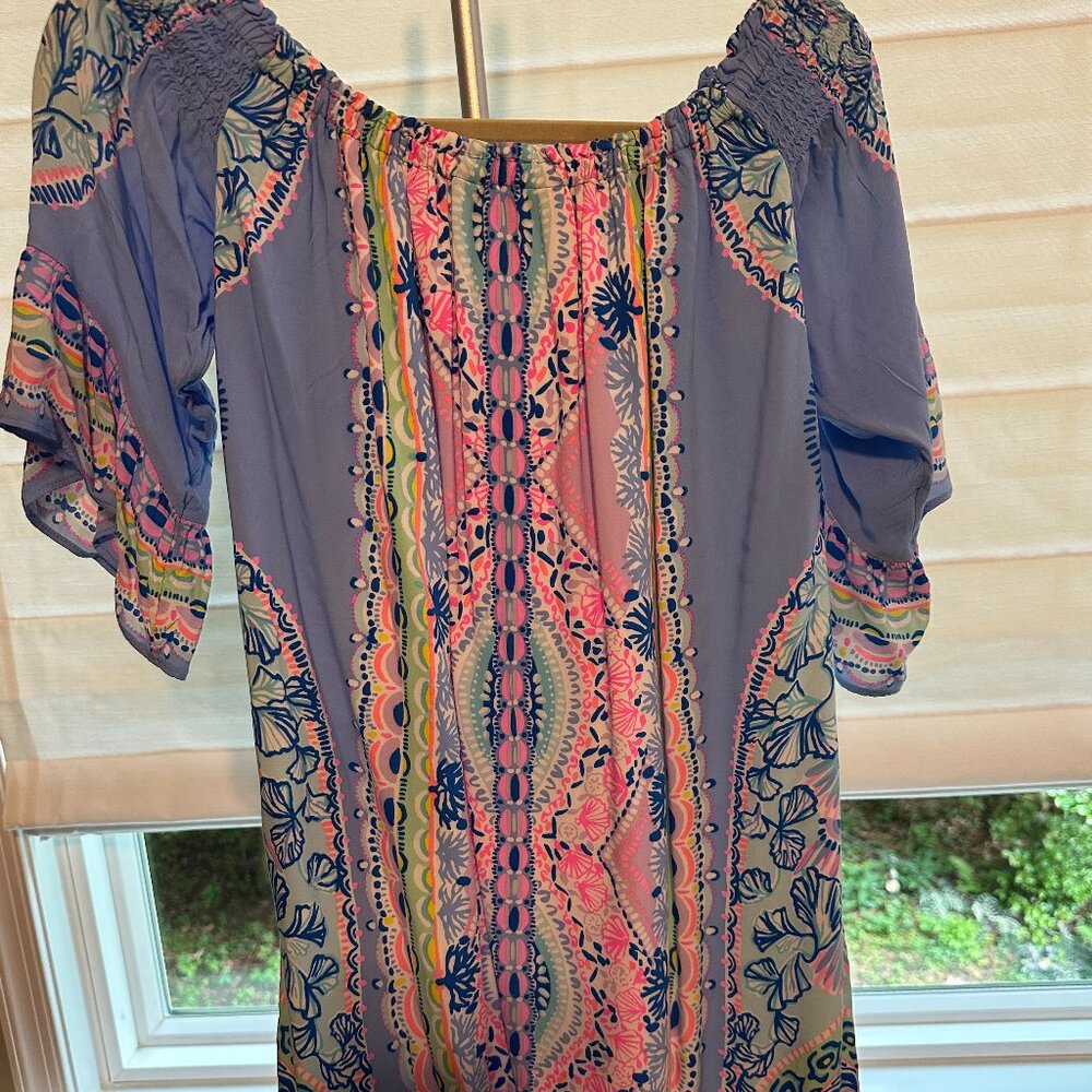 Lilly Pultizer Size Small Off the shoulder